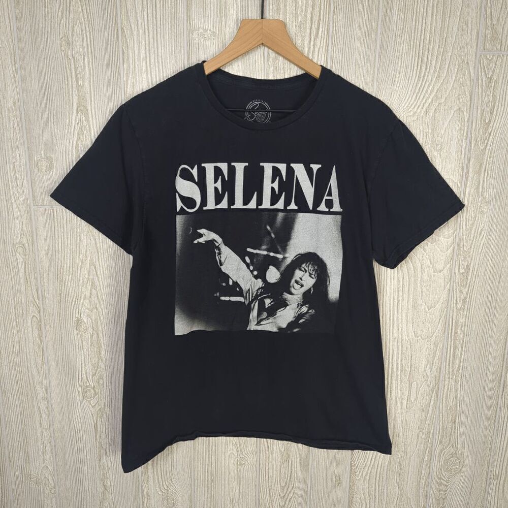 Selena 90s Style Black Graphic Print T-Shirt Size Large